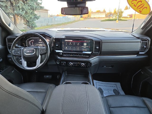 Used 2025 GMC Sierra 2500 SLT w/ SLT Premium Package AWD/4WD image 3