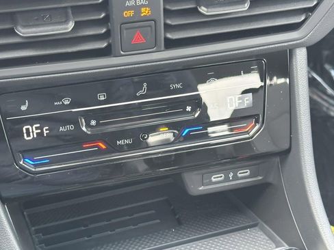 New 2026 Volkswagen Jetta SE image 21