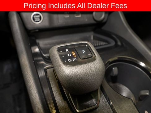 Used 2023 Nissan Rogue SV FWD image 15