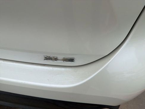 Used 2020 Toyota Highlander XLE image 6