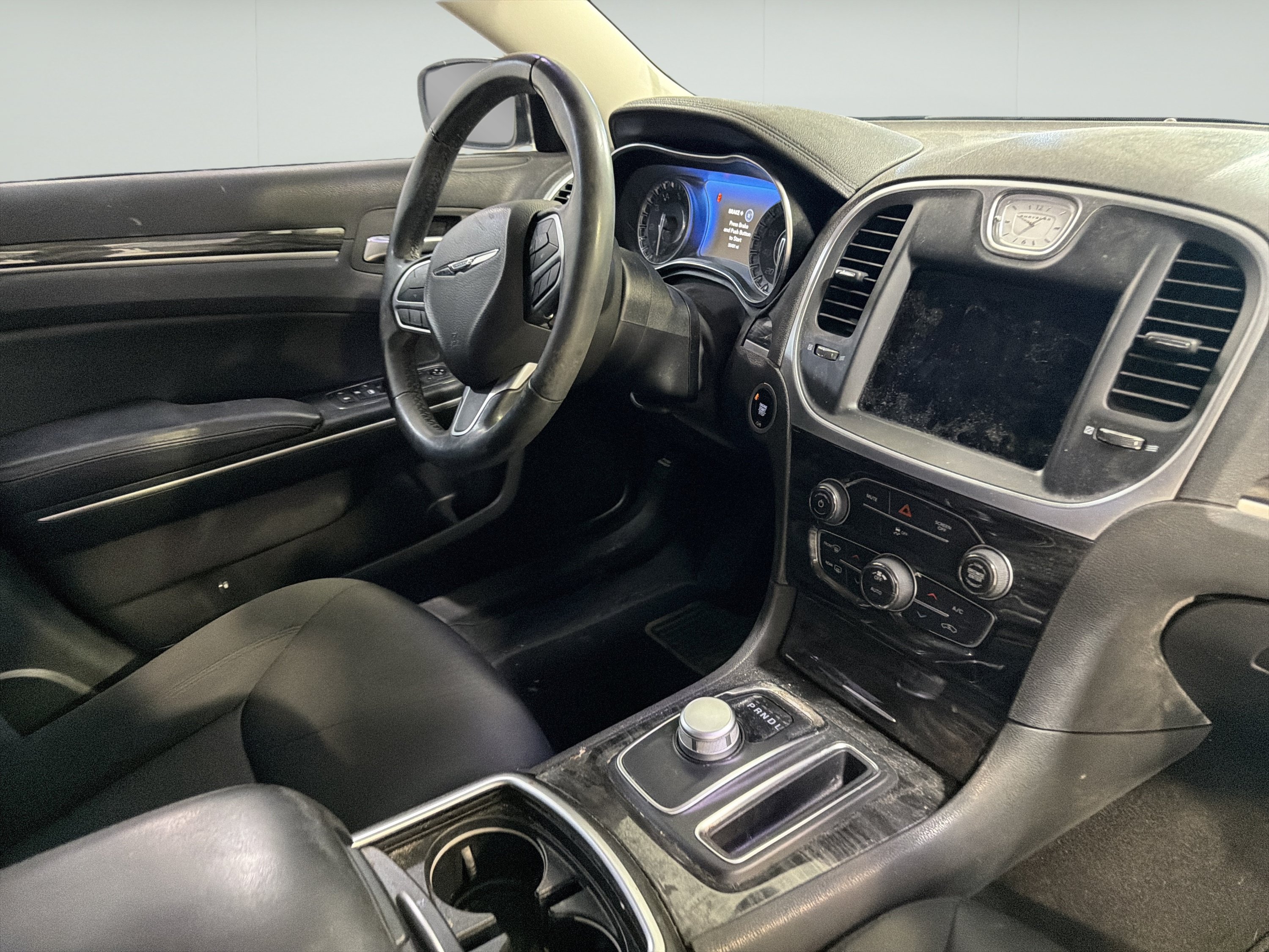 Used 2019 Chrysler 300 Touring w/ Sport Appearance Package RWD image 13