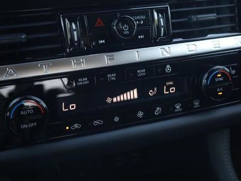 New 2026 Nissan Pathfinder SL AWD/4WD image 16