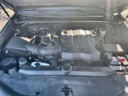 Used 2020 Toyota 4Runner Limited image 33