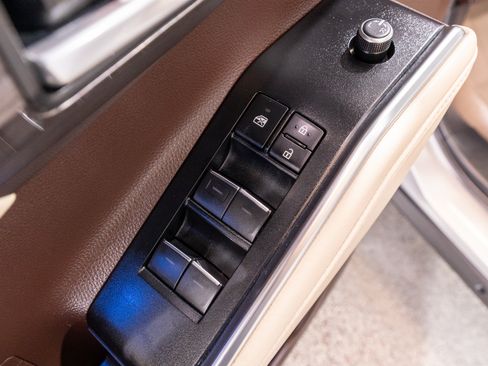 Used 2022 Toyota Highlander Platinum FWD image 15