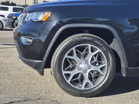 Used 2020 Jeep Grand Cherokee Limited image 10