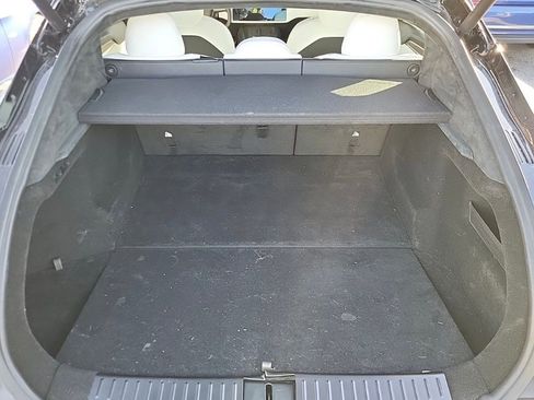 Used 2022 Tesla Model S image 8