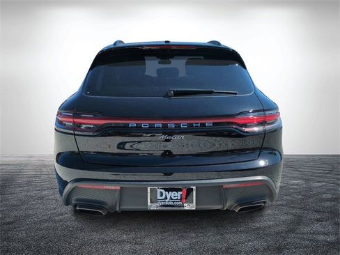 Used 2023 Porsche Macan image 5