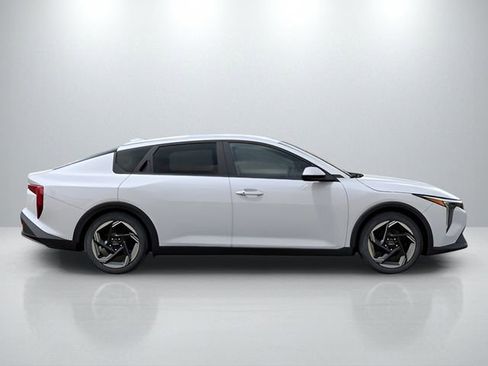 Certified 2025 Kia K4 EX FWD image 7