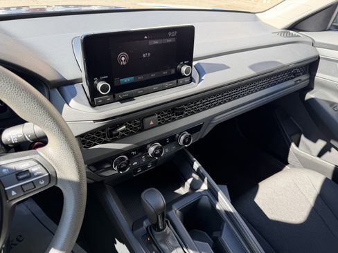 Certified 2023 Honda Accord LX image 16