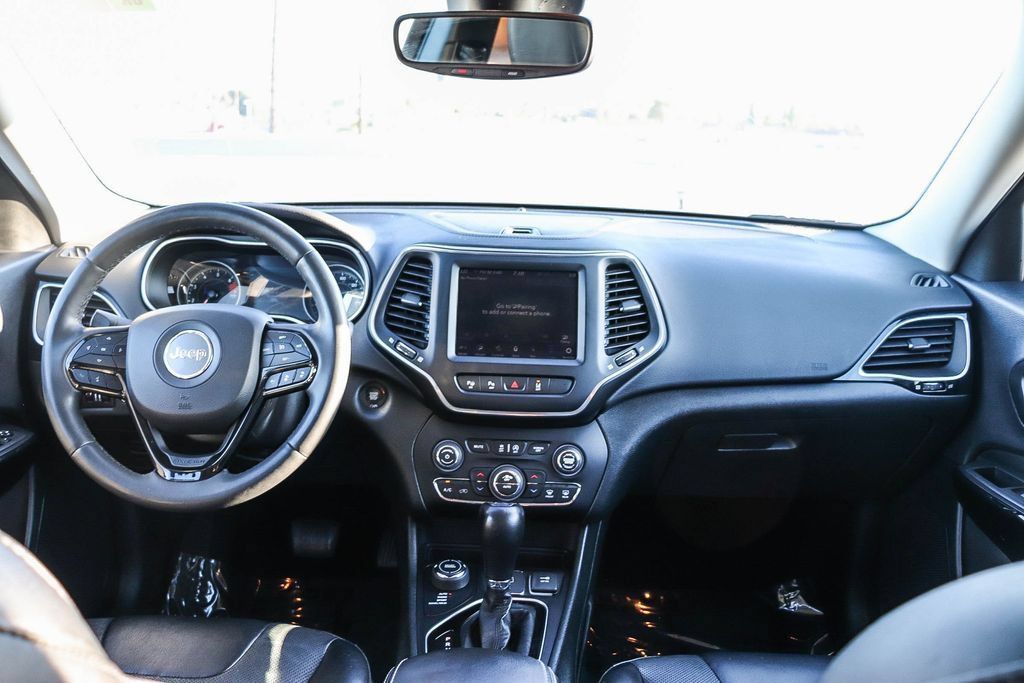 Used 2023 Jeep Cherokee Altitude Lux AWD/4WD image 14