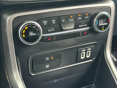 Used 2018 Ford EcoSport SE w/ SE Convenience Package FWD image 24