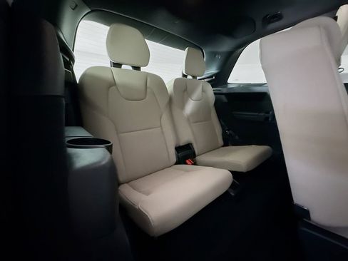 New 2026 Volvo XC90 B6 Plus w/ Protection Package Premier image 28
