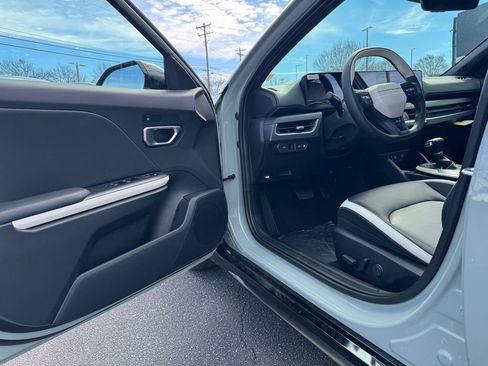 New 2026 Kia K4 GT-Line image 9