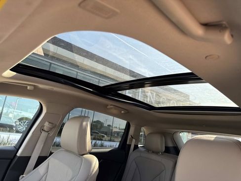 Used 2022 Lincoln Nautilus Reserve image 35