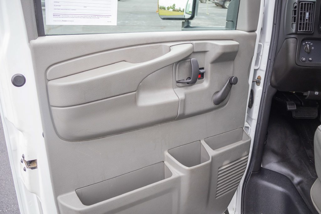 Used 2007 Chevrolet Express 3500 RWD image 7