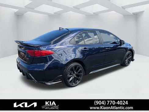 Used 2023 Toyota Corolla SE FWD image 3