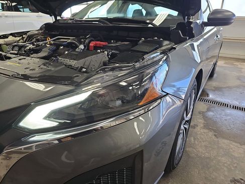 Used 2024 Nissan Altima 2.5 SV image 28