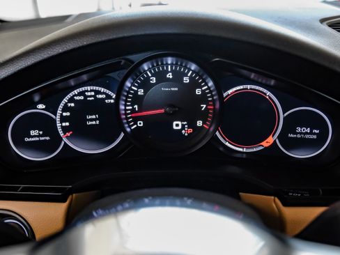 Used 2019 Porsche Cayenne AWD/4WD image 19