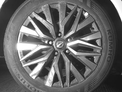 Used 2025 Nissan Altima 2.5 SV FWD image 18