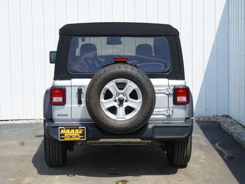 Used 2024 Jeep Wrangler Sport AWD/4WD image 5