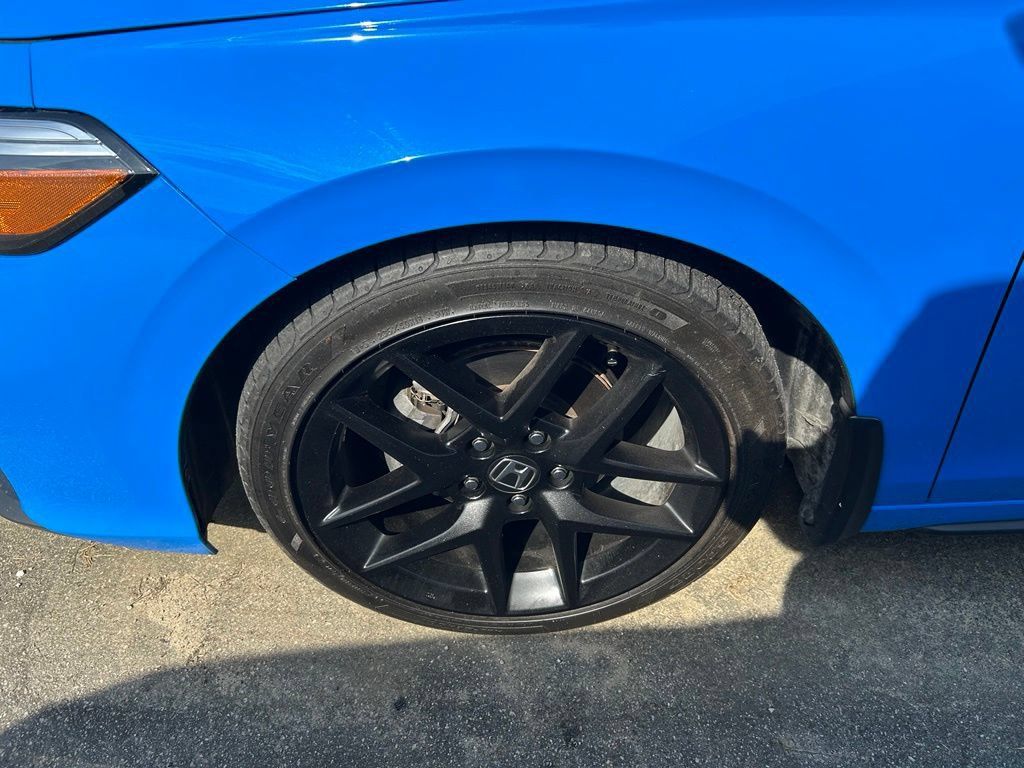 Used 2025 Honda Civic Sport image 5