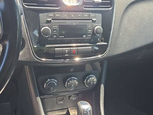 Used 2014 Chrysler 200 Touring w/ 200 S Group FWD image 13