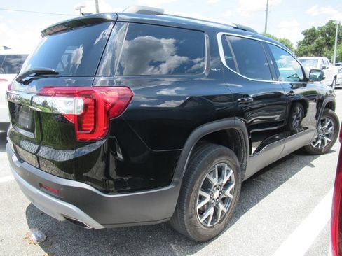 Used 2023 GMC Acadia SLT FWD image 4