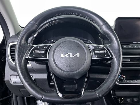 Used 2022 Kia Seltos SX w/ Sunroof Package AWD/4WD image 14