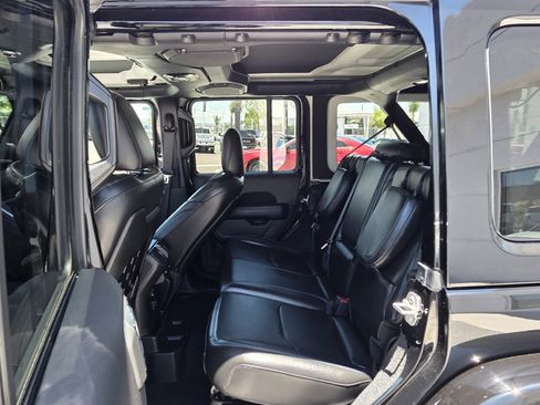 Used 2023 Jeep Wrangler Unlimited Rubicon 4xe AWD/4WD image 19