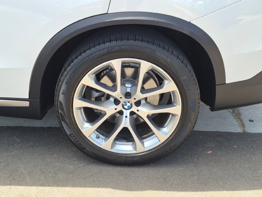 Used 2021 BMW X5 sDrive40i w/ Luxury Seating Package 2 RWD image 32