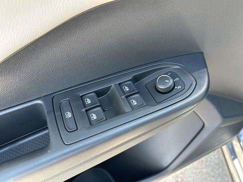 New 2025 Volkswagen Taos S image 12