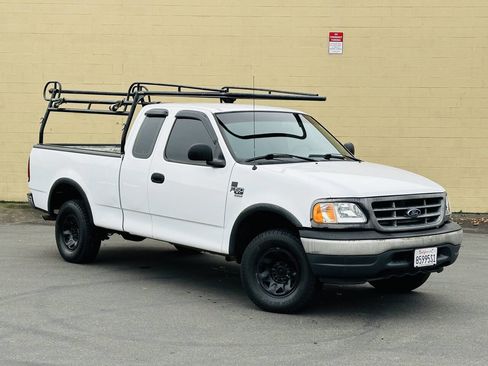 Used 2001 Ford F150 XL image 2