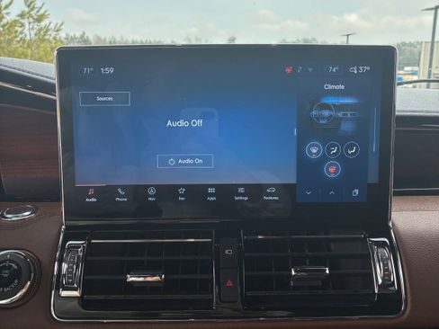 Used 2023 Lincoln Navigator L Reserve image 16