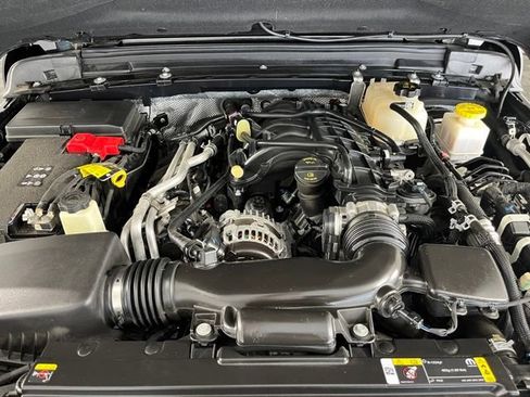Used 2024 Jeep Gladiator Mojave AWD/4WD image 47