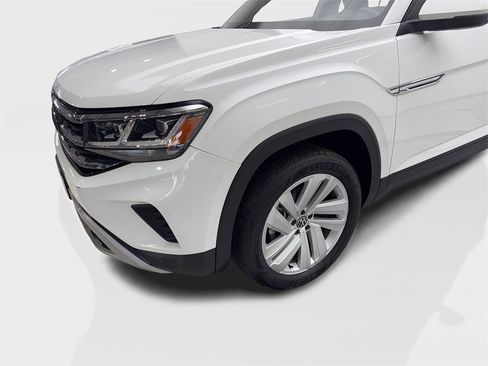 Used 2022 Volkswagen Atlas Cross Sport SE w/ Panoramic Sunroof Package image 18