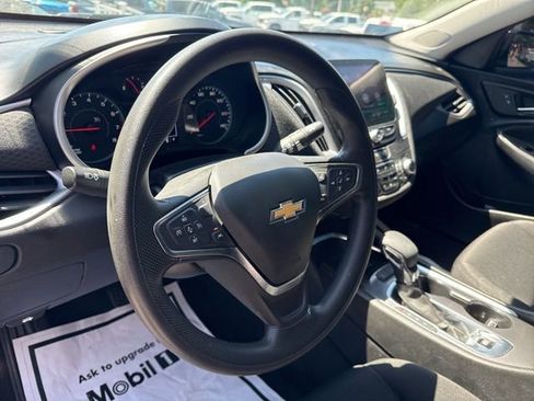 Used 2024 Chevrolet Malibu LT FWD image 29