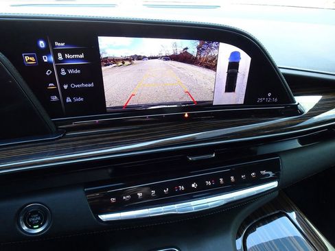 Certified 2024 Cadillac Escalade ESV Premium Luxury image 21