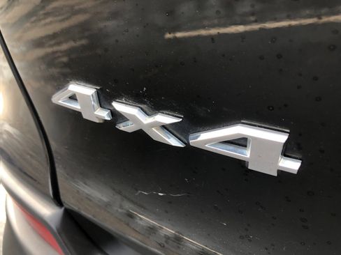 Used 2021 Jeep Cherokee Limited image 14