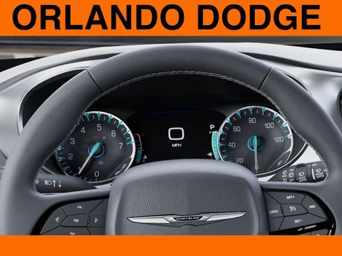 New 2026 Chrysler Pacifica Select image 17