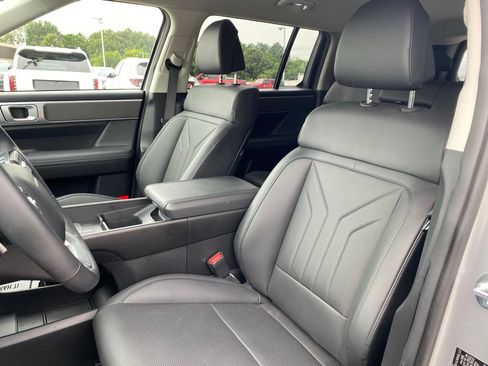 Used 2026 Hyundai Santa Fe SEL FWD image 16