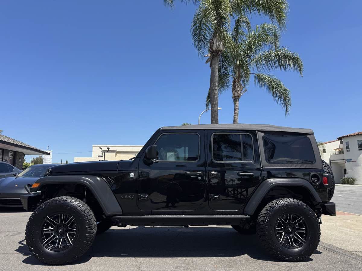 Used 2021 Jeep Wrangler Unlimited Sport AWD/4WD image 2