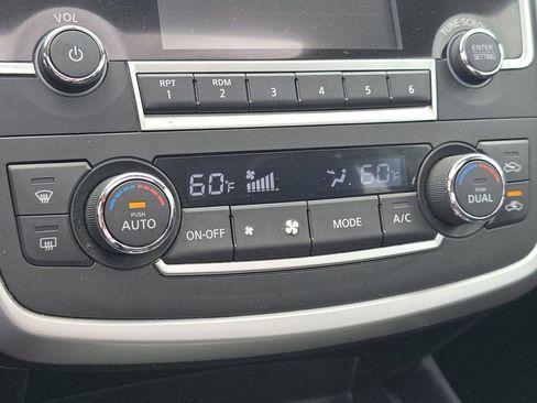 Used 2016 Nissan Altima 2.5 SV w/ Convenience Package FWD image 29