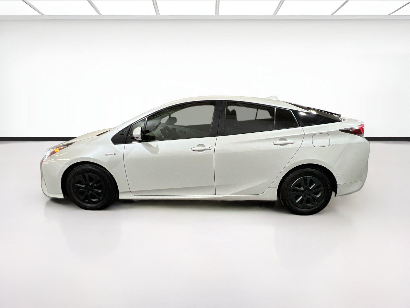Used 2018 Toyota Prius Two w/ Prius Two Safety Plus Package FWD image 21
