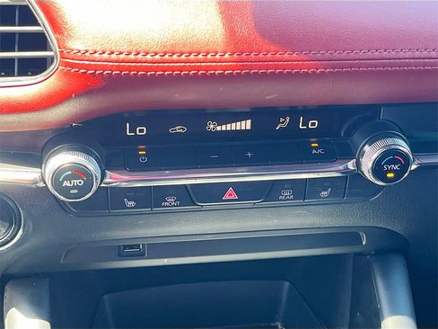 Used 2020 MAZDA MAZDA3 Hatchback w/ Premium Package image 16