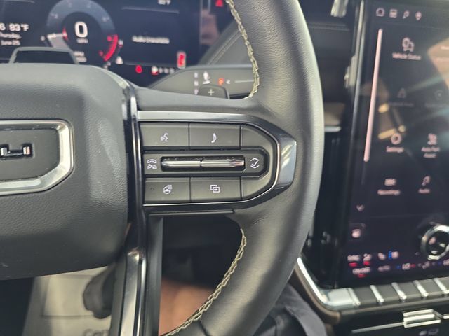 Certified 2025 GMC Yukon Denali Ultimate AWD/4WD image 19