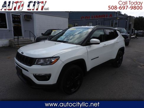 Used 2019 Jeep Compass Latitude AWD/4WD image 1