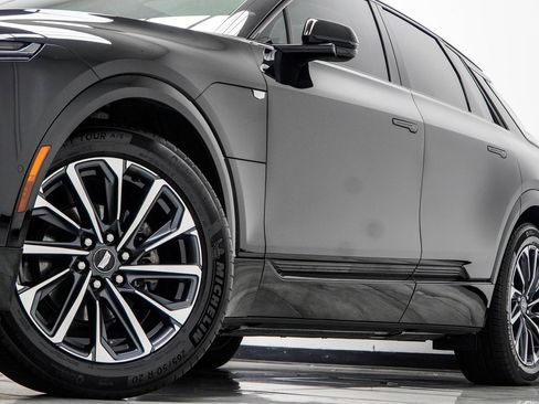 Used 2024 Cadillac Lyriq Sport RWD image 3