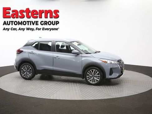 Used 2021 Nissan Kicks SV FWD image 46
