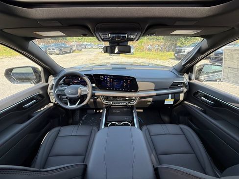 New 2026 Chevrolet Suburban RST AWD/4WD image 23