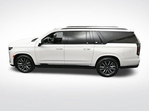 Certified 2022 Cadillac Escalade ESV Sport w/ Touring Package AWD/4WD image 17